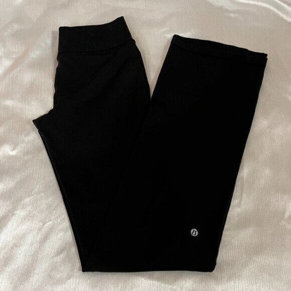 Lululemon Women's Mid-Rise Black Flare Pants - Picture 8 of 8